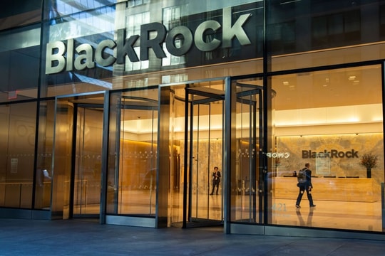 “Gã khổng lồ” 13 nghìn tỷ USD BlackRock gọi tên Việt Nam trong nhóm mới nổi, chỉ ra các chủ đề ưu tiên đầu tư