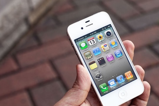 Bất ngờ chiếc iPhone cũ giá rẻ đang được "săn lùng" mạnh mẽ: Lượt tìm kiếm tăng 979%