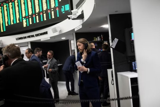 Sàn kim loại London (LME) sống lại sau khủng hoảng nickel lịch sử, kim loại toàn cầu lên cơn sốt