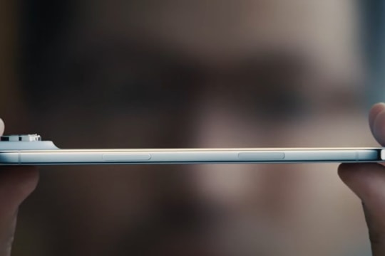 Chiếc iPhone “đẹp nhất Việt Nam" giảm sốc đến 9 triệu chỉ sau 4 tháng mở bán: Xứng đáng mua nhất hiện tại