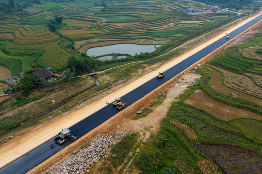 Phát hiện 6 hiện tượng, cao tốc 23.000 tỷ đồng mất ổn định thi công nhưng 6 tháng sau tin vui tới