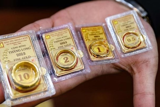 Vàng miếng đứng im, giá vàng nhẫn đột ngột leo đỉnh chưa từng có ở Việt Nam