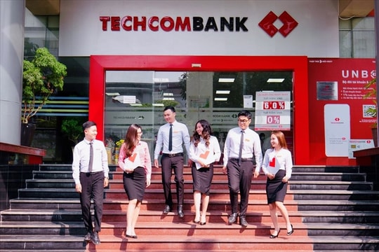 Techcombank (TCB) báo lãi kỷ lục gần 26.000 tỷ đồng trong năm 2025