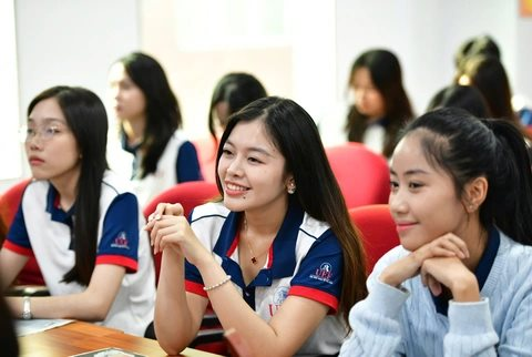 Không phải FTU hay NEU, đây mới là 7 trường kinh tế của Việt Nam đứng chung bảng xếp hạng với Stanford, MIT của Hoa Kỳ