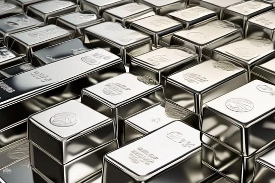 Chuyên gia cảnh báo nóng với giá bạc