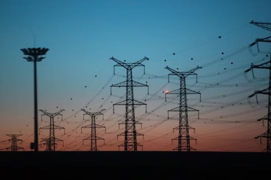 Trung Quốc 2025: Điện sạch lập kỷ lục, than và LNG thoái trào, công nghệ năng lượng bùng nổ xuất khẩu