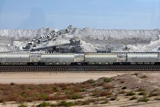 Nắm trữ lượng 267 tỷ thùng dầu nhưng ít ai biếtquốc gia này còn sở hữu 2,5 nghìn tỉ USD khoáng sản - có loại được cả thế giới săn đón