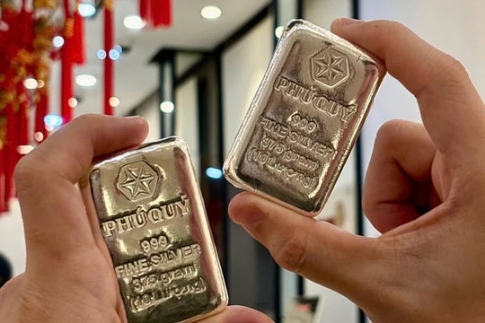 Giá vàng, bạc tăng nóng: Các “ông lớn” Phố Wall chạy theo không kịp