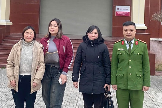 Tài khoản Agribank nhận liên tiếp 2 giao dịch tổng cộng 700 triệu đồng trong 1 ngày, người phụ nữ lập tức báo công an