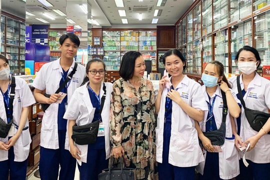 Nhân viên FPT Long Châu nhận thưởng Tết tới 127 triệu đồng