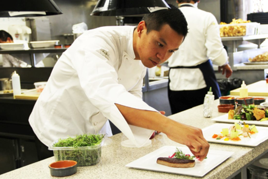 Vì sao nhiều chủ quán ngày càng “ngại đi chợ” dù nguồn nông sản ngày một dồi dào?
