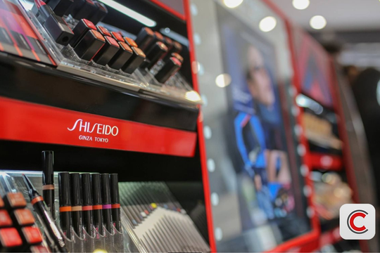 Bi kịch hãng mỹ phẩm Nhật Bản: Đầu năm dự báo lãi 360 triệu USD, cuối năm lỗ ròng 70 triệu USD, phải sa thải 1.500 nhân sự