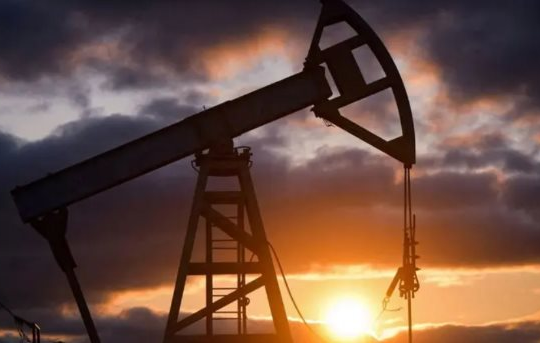 Hơn 140 triệu thùng dầu Nga đang lênh đênh trên biển, chuyện gì đang xảy ra?