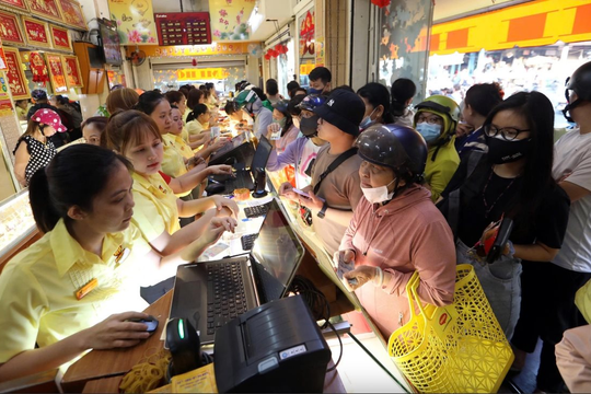 Thị trường vàng “nóng bỏng”, chuyên gia khuyến cáo sớm có Sàn giao dịch