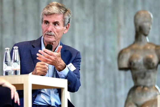 Chuyên gia Đức: 'chúng ta tụt hậu 20 năm so với Trung Quốc về công nghệ pin xe điện'