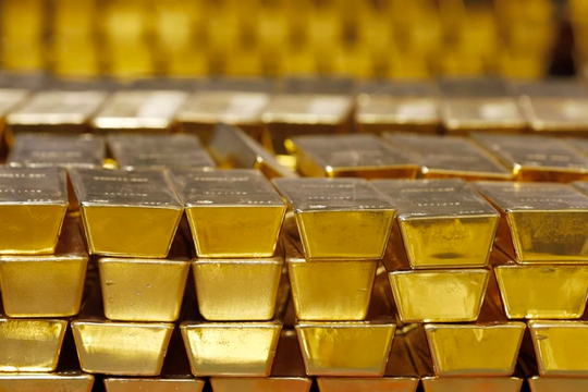 Giá vàng vượt đỉnh khiến một sàn giao dịch ở nước láng giềng Việt Nam sụp đổ, gần 40 nghìn tỷ đồng bị mắc kẹt