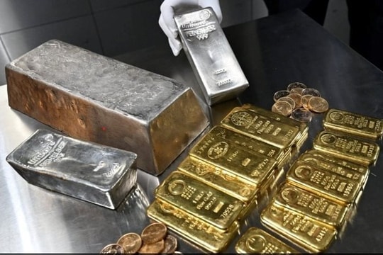 Trung Quốc mạnh tay hạ nhiệt "cơn sốt" vàng, bạc, dầu: Ra cảnh báo tới nhà đầu tư