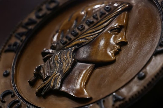 Một NHTW gây chấn động, tăng lãi suất 100 điểm cơ bản