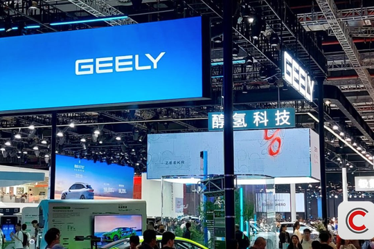 Điều tra hoạt động bôi nhọ trực tuyến nhằm vào xe điện, hàng chục nghìn đơn khiếu nại đang được xử lý 