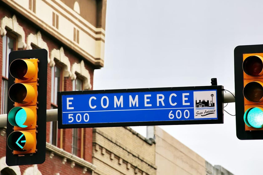 Thị trường TMĐT tăng mạnh, nhưng không phải ai cũng dễ dàng "có quà": Lộ diện nhóm nhà bán hàng chỉ chiếm hơn 2% số lượng lại chiếm tới hơn 30% doanh số