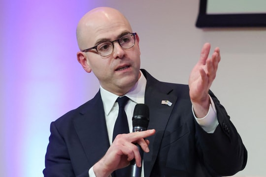 Quan chức Fed muốn mạnh tay cắt giảm lãi suất rời vị trí cấp cao trong chính quyền của ông Trump