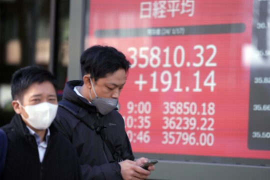 Làn sóng bán tháo cổ phiếu công nghệ tiếp diễn, thị trường chứng khoán châu Á chìm trong sắc đỏ