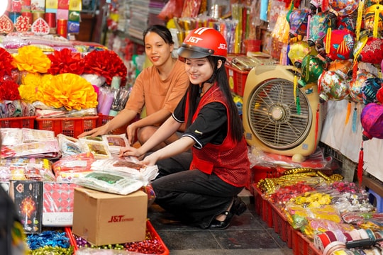 Tết nhẹ tênh nhờ thói quen gửi hàng từ sớm