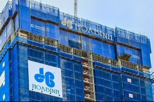 Gánh nặng lãi vay vẫn đè nặng kết quả kinh doanh, Hòa Bình (HBC) thoát lỗ nhờ đâu?