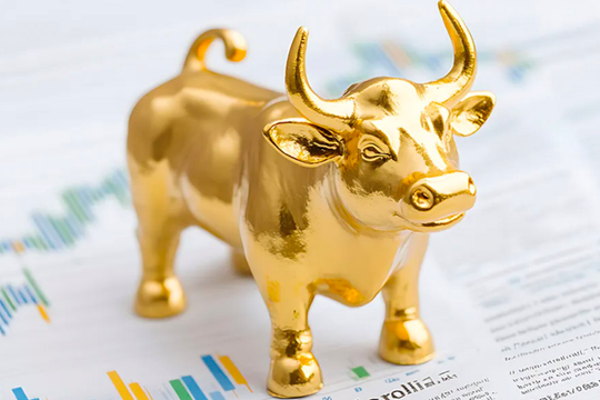 Nhiều ngân hàng lớn lên tiếng: Vàng vẫn còn vài lần lập đỉnh, giá 'lên rồi lại xuống' chỉ là điều chỉnh tạm thời trong chu kỳ tăng giá dài hạn