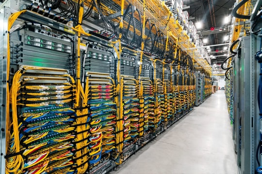 Dân tình thế giới 'kêu ầm trời' vì một thứ tăng giá nóng hơn cả vàng - Nguy cơ không mua bây giờ sẽ còn tăng nữa