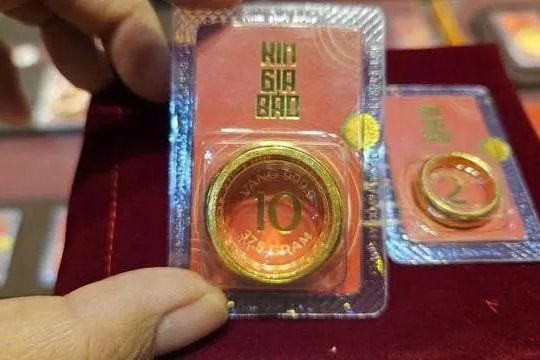 Giá vàng ở Việt Nam tăng không ngừng, cách đỉnh 191 triệu đồng/lượng bao nhiêu?