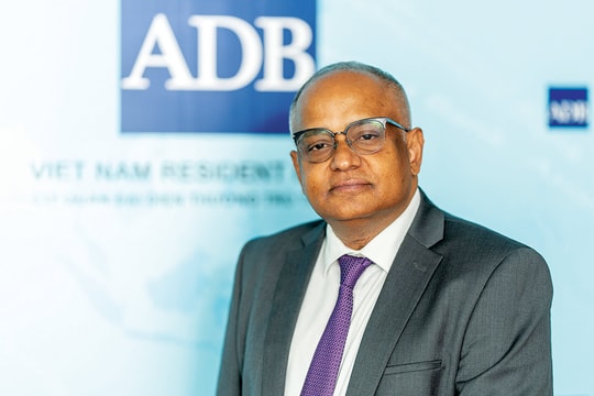 Đa dạng hóa các động lực tăng trưởng: Dự báo nhịp tăng trưởng của Việt Nam chậm lại trong 2026