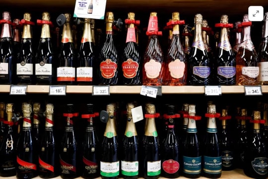 Trung Quốc có thể nhắm vào rượu vang Pháp nếu Paris thúc đẩy áp thuế của EU