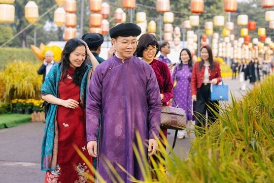 Lần đầu tiên có đường hoa Tết tại Hoàng thành Thăng Long