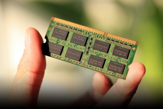 Thâm nhập thị trường chợ đen ‘chip’ lớn nhất thế giới, các tay buôn hốt bạc tỷ USD khi giá linh kiện tăng 95%, trở thành ‘vàng’ mới của ngành công nghệ