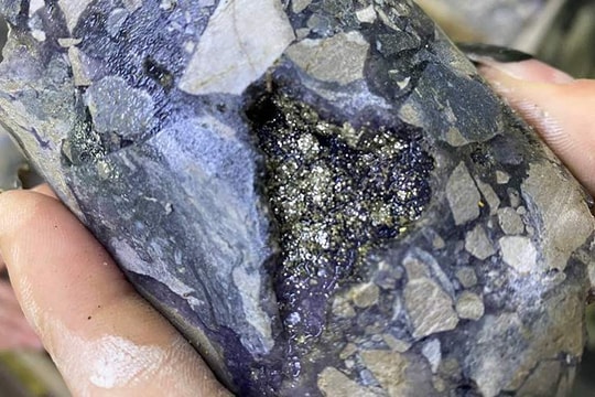 Đang phải nhập khẩu 100%, Nga phát hiện 'mỏ vàng' hơn 5 triệu tấn trải dài 2 km