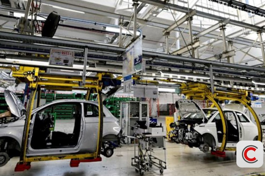 50 tỷ USD - Cái giá phải trả cho bong bóng xe điện: Hàng nghìn lao động bị sa thải, nhiều dự án đứt gánh giữa đường 