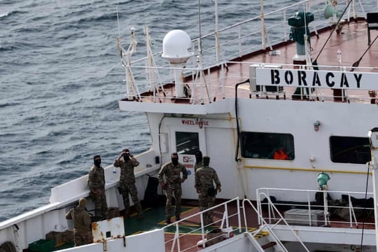 Phương Tây nhăm nhe bắt giữ tàu chở dầu, hàng hải Nga sẵn sàng điều tàu chiến phá vỡ phong toả, trả đũa tàu châu Âu