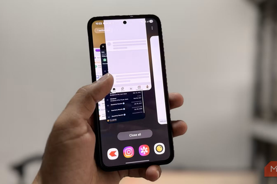 Mọi người nên bỏ thói quen "vuốt vuốt" kiểu này khi dùng điện thoại: Cứ nghĩ là hay nhưng "quê mùa" lắm