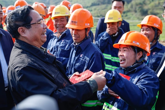 Thăm đại công trường dự án 25.000 tỷ, Thủ tướng biểu dương "vua đào hầm" VN, yêu cầu chốt ngày về đích