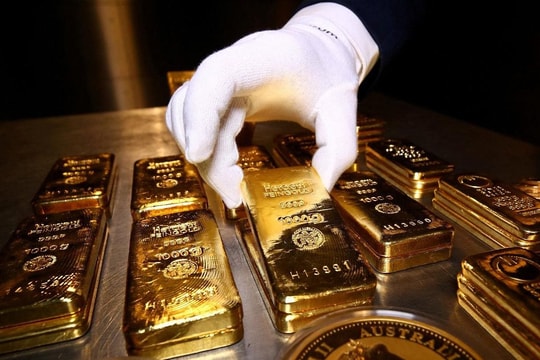 Giá vàng thế giới chạm mốc 5.200 USD/ounce