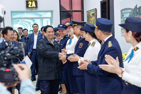 Chủ tịch VNR báo cáo với Thủ tướng về những kết quả trong công cuộc đổi mới ngành đường sắt