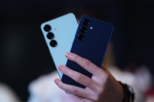 Bất kể lý do là gì, hãy ngừng mua điện thoại Galaxy S của Samsung ngay lúc này