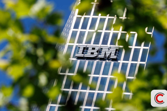 Sự đáng sợ của AI: Tập đoàn công nghệ hơn 100 năm tuổi 'bay' 31 tỷ USD trong 1 ngày, dừng tuyển dụng hàng nghìn vị trí 