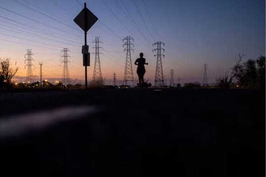 Tham vọng AI khổng lồ của Mỹ đối mặt bài toán sống còn: Đủ điện hay không?