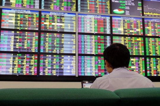 Nóng: UBCKNN rà soát tư cách công ty đại chúng, loạt doanh nghiệp tỷ USD PV GAS, BSR, ACV, BID,... vào "tầm ngắm"