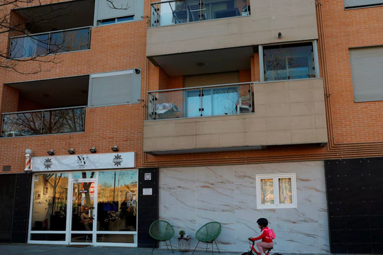 Buồn của người trẻ sống giữa nền kinh tế top đầu thế giới: Bỏ 2,5 tỷ đồng chỉ để mua một phòng ngủ trong nhà