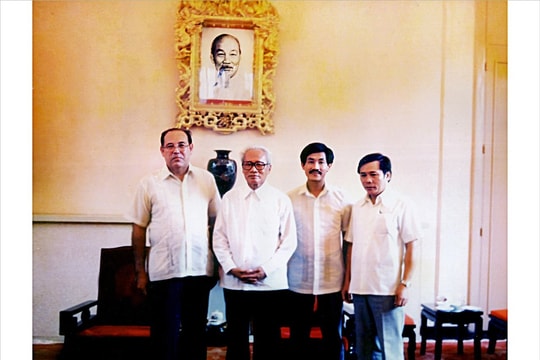 Cố Thủ tướng Phạm Văn Đồng và quyết định trao "sứ mệnh đặc biệt" cho một Việt kiều Mỹ hơn 40 năm trước 