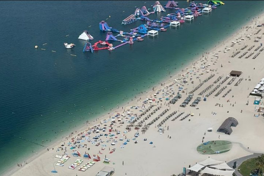 Dubai sầm uất bỗng dưng vắng tanh vắng ngắt như 'thành phố ma'