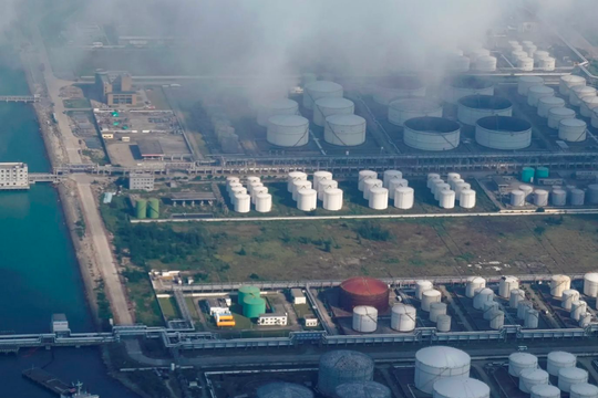 Nga bất ngờ hưởng lợi: Một khách hàng mua gần 1,40 triệu thùng dầu/ngày từ Iran buộc phải tìm đến Moscow